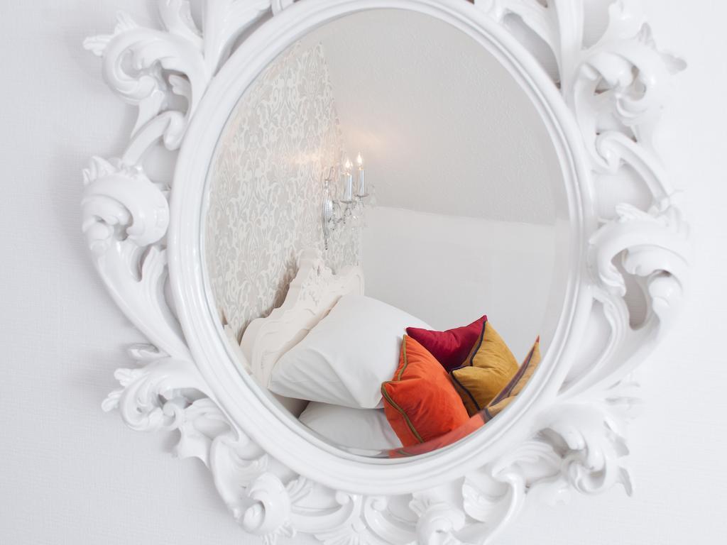 The Loopy Shrew Hotel Shrewsbury Room photo